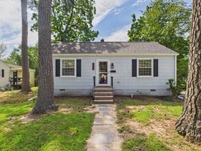 Building Photo - 1409 Landis Dr