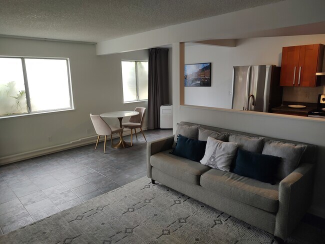 Building Photo - 2641 Anchor Ave