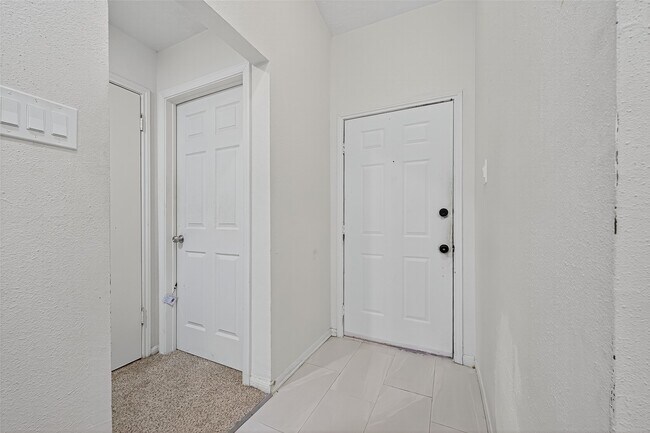 Building Photo - 2606 Owens Cross Dr