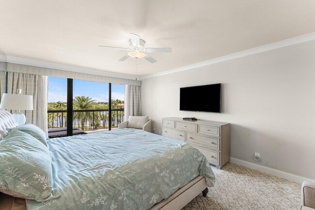 Building Photo - 4740 S Ocean Blvd