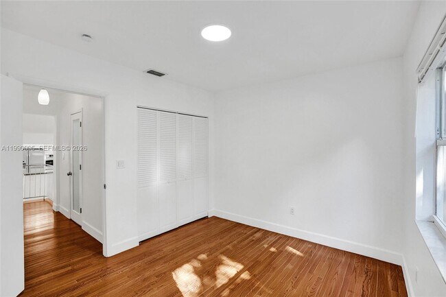 Building Photo - 20 NW 101st St