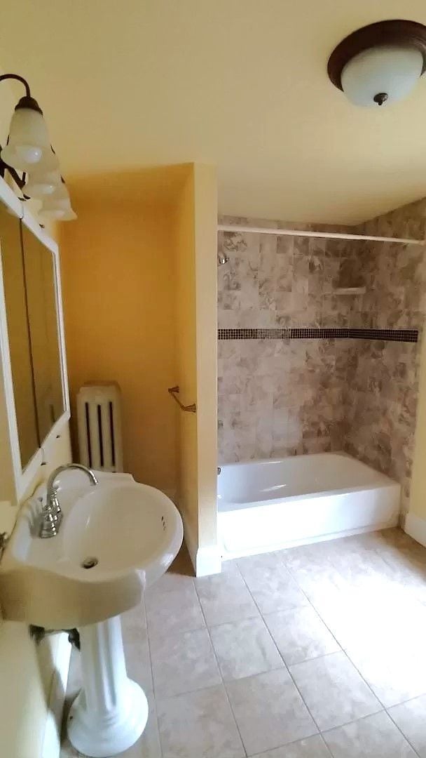 Building Photo - 319 Pratt St