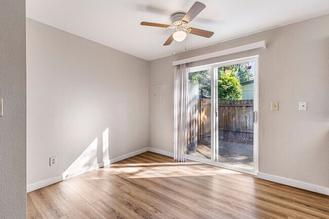Building Photo - 17442 SE 82nd Dr