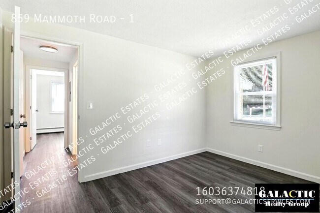 Building Photo - 859 Mammoth Rd