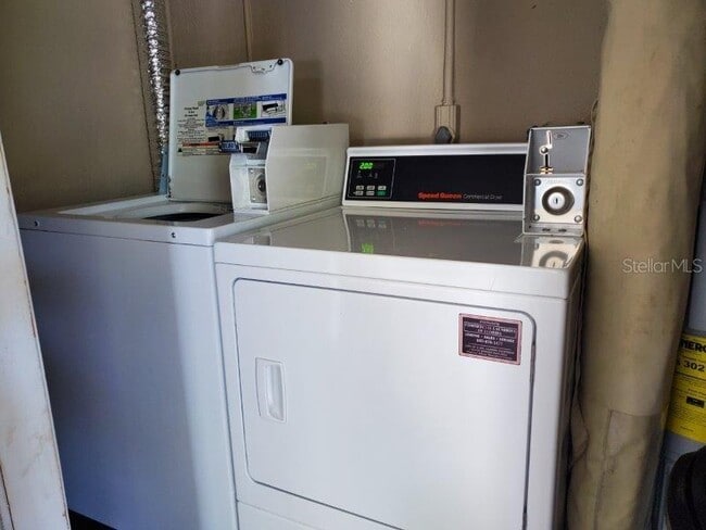 Building Photo - 4387 Sibley Bay St