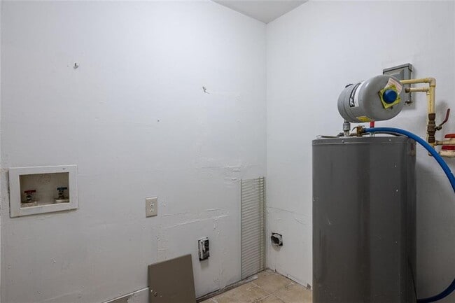 Building Photo - 2833 Cardo Dr NW