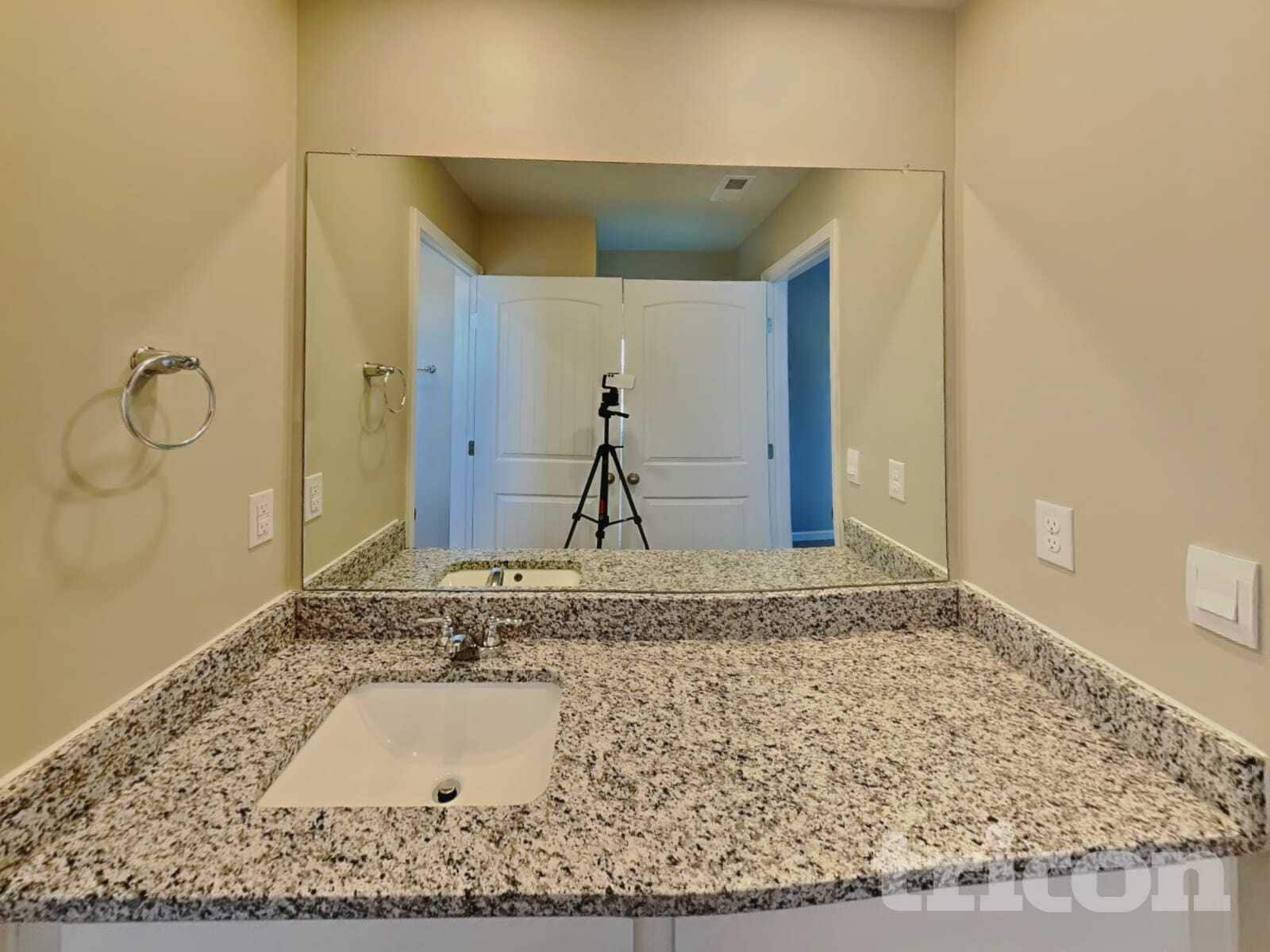 Building Photo - 1525 Ashgrove Pl