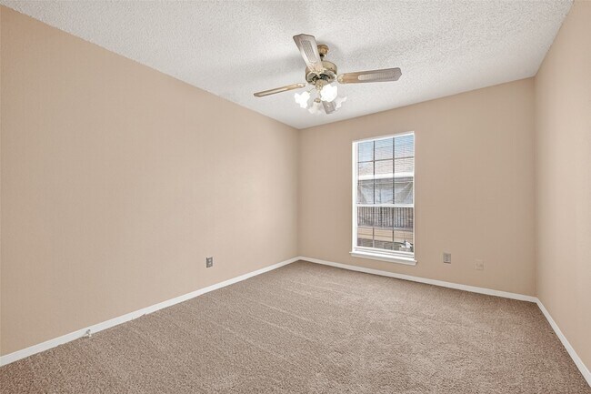 Building Photo - 3600 Jeanetta St