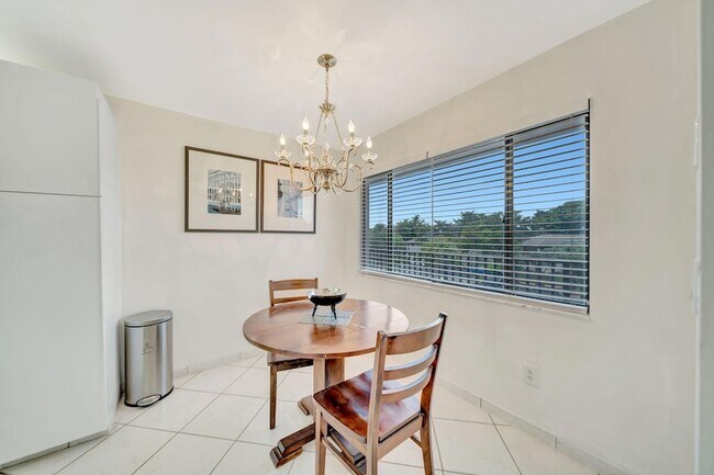Building Photo - 9485 N Belfort Cir