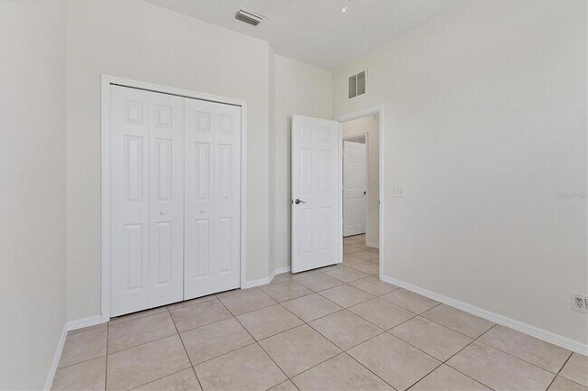 Building Photo - 4104 Crabtree Ave