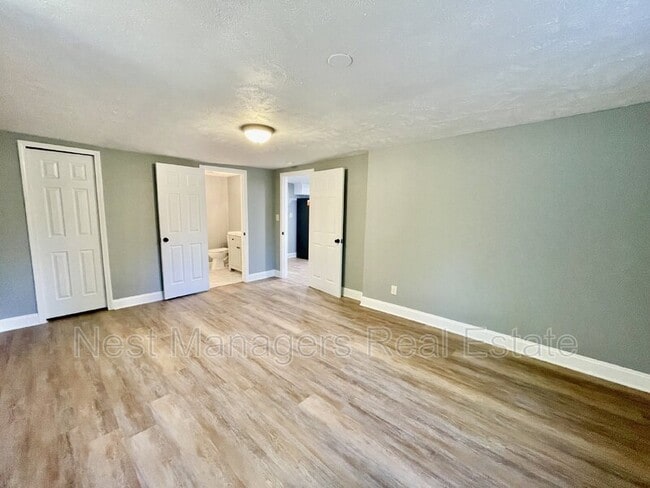 Building Photo - 714 Wilma St