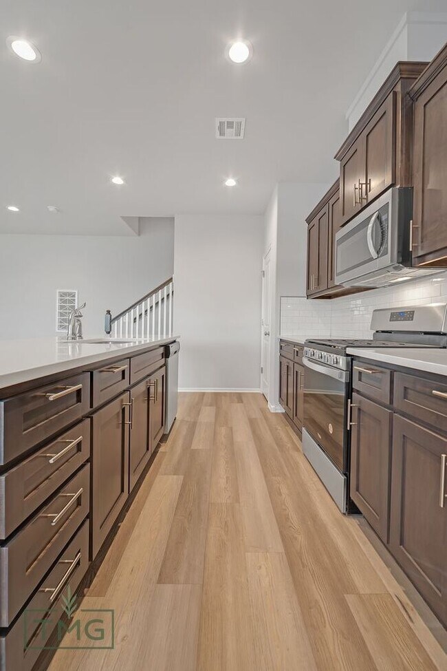 Building Photo - 3/2.5/2 Home in Historic Neighborhood | MOVE IN SPECIAL!