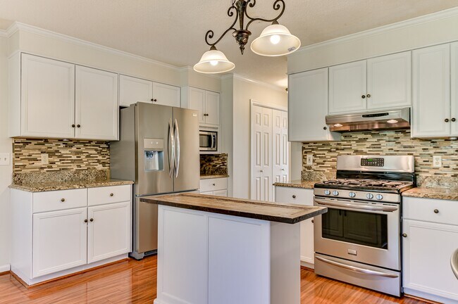 Building Photo - 4135 Fox Brush Dr