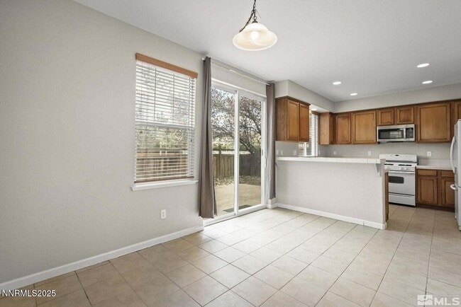 Building Photo - 3988 Dominus Dr