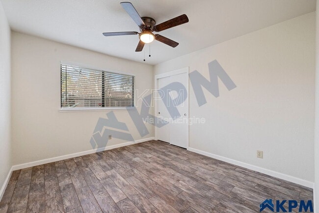 Building Photo - 9146 Blue Fox Way