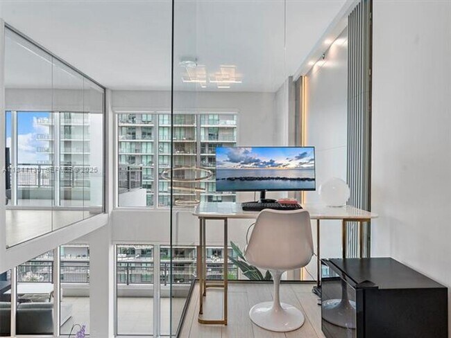 Building Photo - 60 SW 13th St