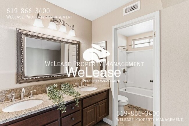 Building Photo - 39605 Calle San Clemente