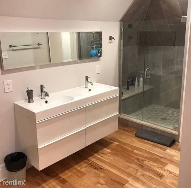 Building Photo - 3 br, 2.5 bath House - 303 Belonda St