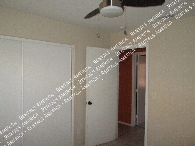 Building Photo - 3210 W Abraham Ln