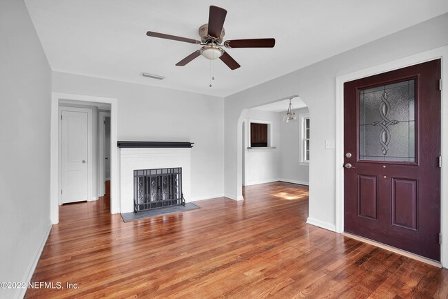 Building Photo - 4515 Sappho Ave