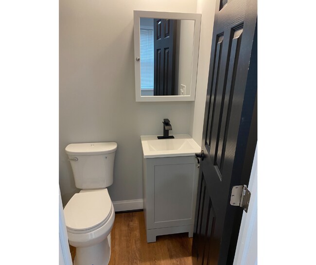 Building Photo - 511 N Pulaski St