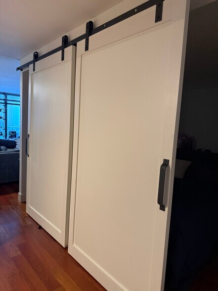 Building Photo - 2911 2nd Ave