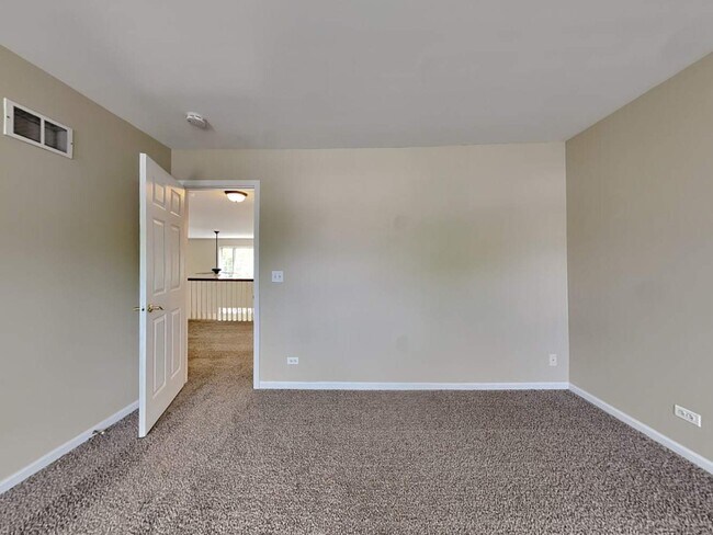 Building Photo - 7401 Brentwood Ln