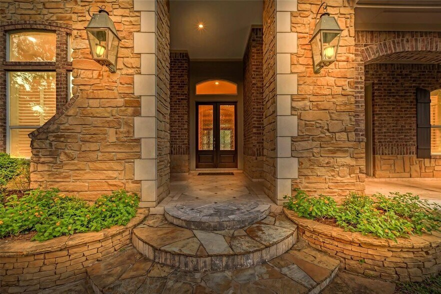 Building Photo - 19309 Whispering Grove E