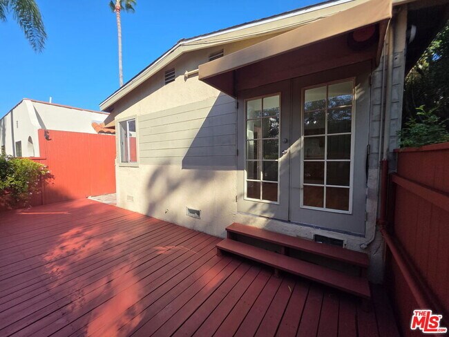 Building Photo - 632 Santa Clara Ave