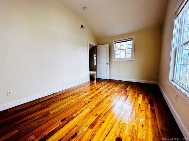 Building Photo - 31 Brainerd Rd