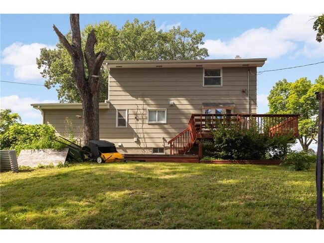 Building Photo - 1334 Hillcrest Dr NE