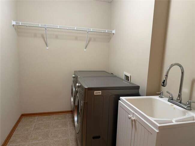 Building Photo - 16601 50th Ct N