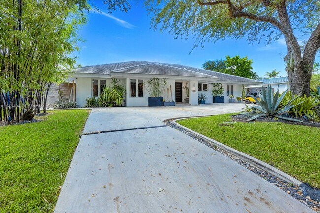 Building Photo - 524 Warren Ln