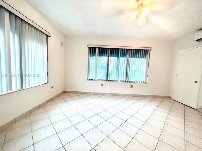 Building Photo - 10178 Collins Ave