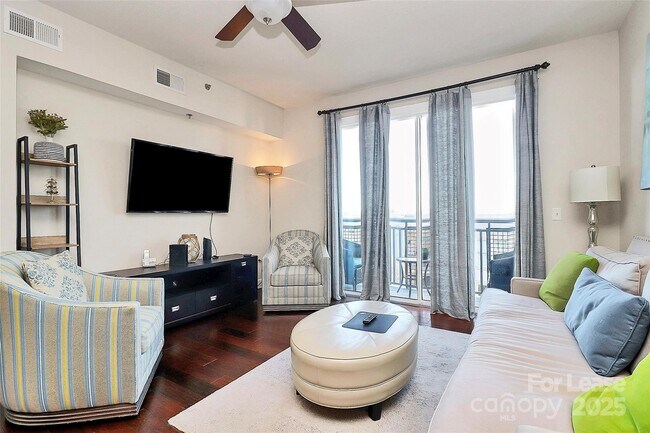 Building Photo - 1315 East Blvd