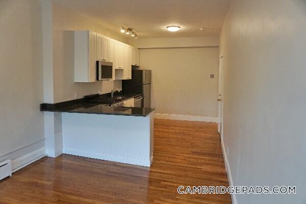 Building Photo - 114 Willow St