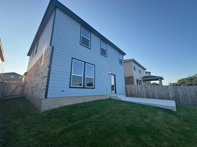 Building Photo - 418 St Cindy's Wy