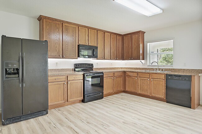 Building Photo - 617 SE Karrigan Terrace