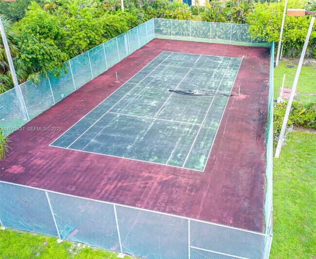 Building Photo - 1891 SW 81st Ave