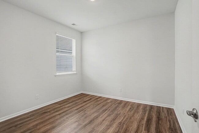 Building Photo - 3 BED | 2 BATH | TWO CAR GARAGE | WHITAKER PARK AT SAVANNAH QUARTERS | AVAILABLE NOW