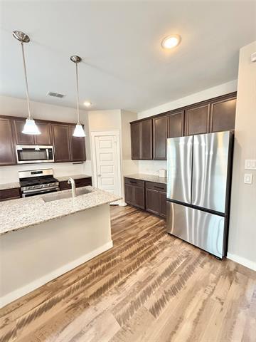 Building Photo - 9000 Dameron Dr