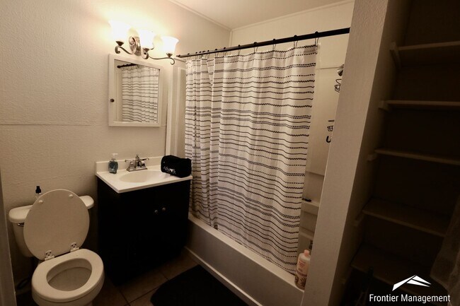 Building Photo - 901 Leavenworth St