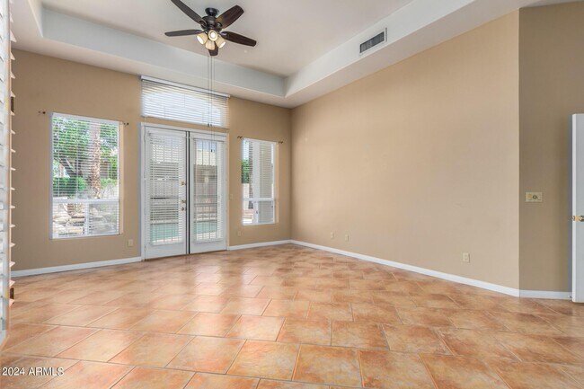 Building Photo - 8924 E Captain Dreyfus Ave