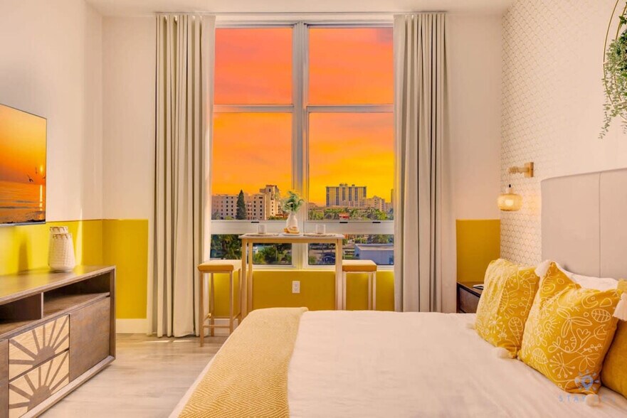 Building Photo - 777 N Ocean Dr