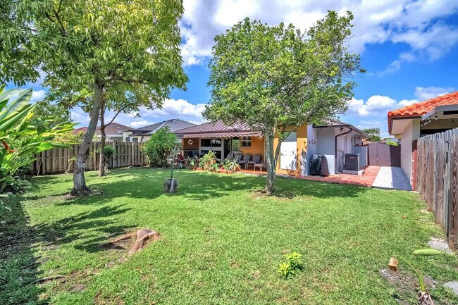 Building Photo - 909 NW 135th Ct