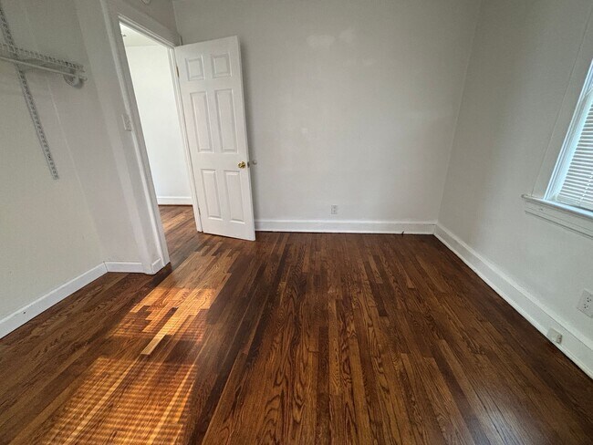Building Photo - $500 OFF first months rent********950 Morgan Avenue -One Level Living with 2 bedrooms and 2 baths