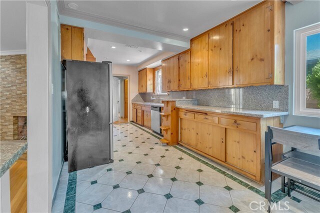 Building Photo - 5452 Halbrent Ave