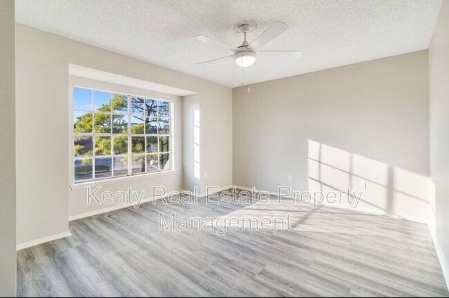 Building Photo - 107 Meudon St