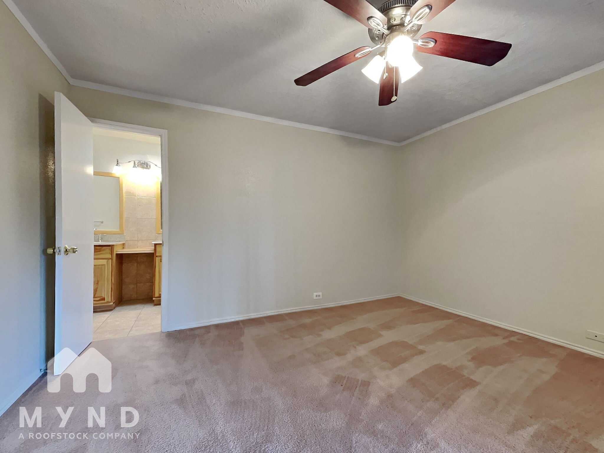 Building Photo - 8731 Summit Pines Dr