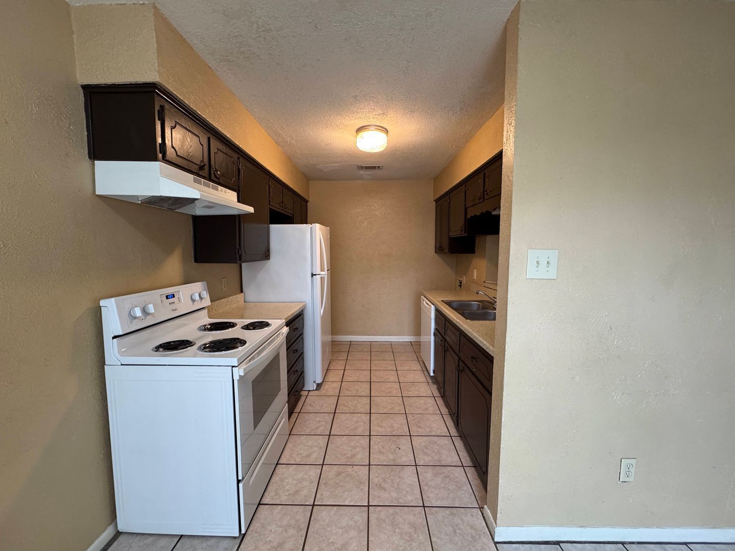 Building Photo - 1103 Covey Ln